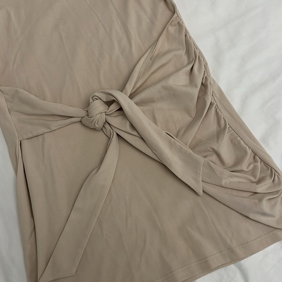 BRAND NEW RUNAWAY THE LABEL TSHIRT DRESS - Picture 4 of 6